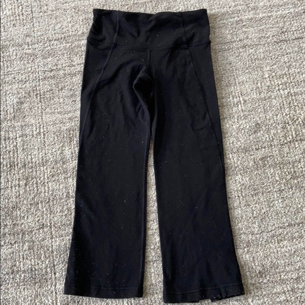 Cropped flare Lululemon leggings